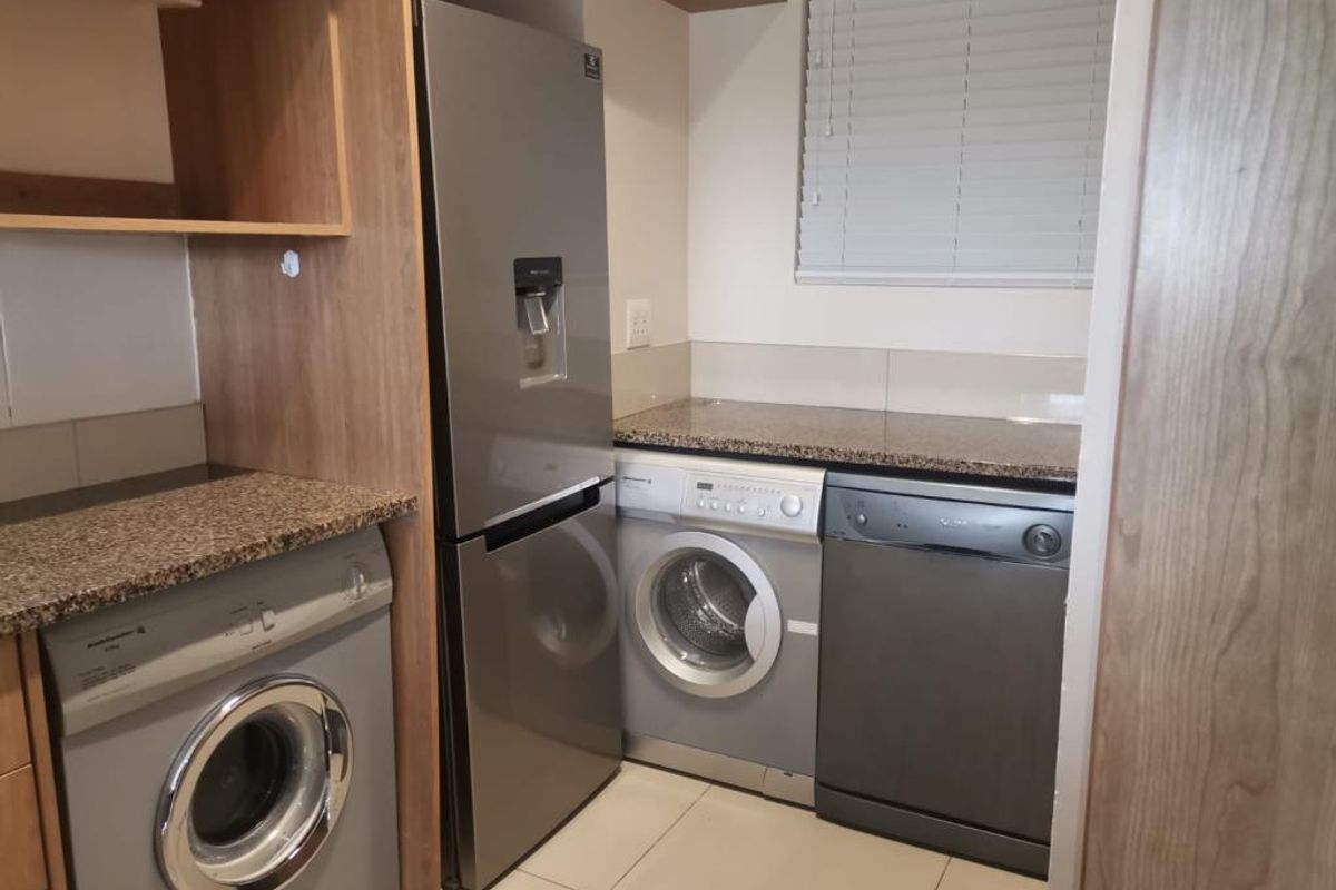 Refined Living in Furstenburg Grand, Nahoon - Photo 4