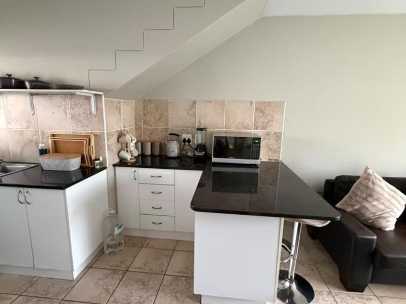 Modern 2-Bedroom Ground Floor Apartment Available Immediately – Arum Sands, Gonubie - Photo 6