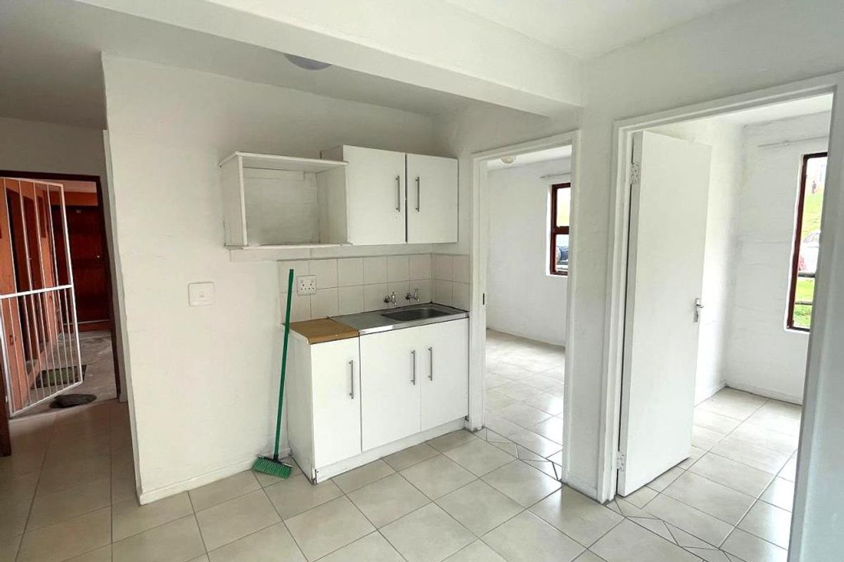 Two Bedroom Flat for Rent| Sohco Village| Amalinda| Secure parking - Photo 5