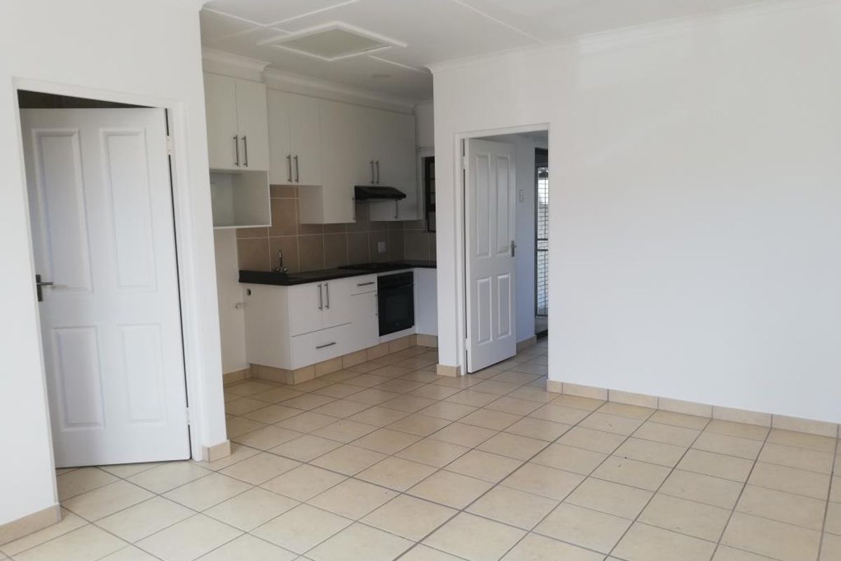 Charming one-bedroom townhouse in Skyla Place, Gonubie - Photo 2
