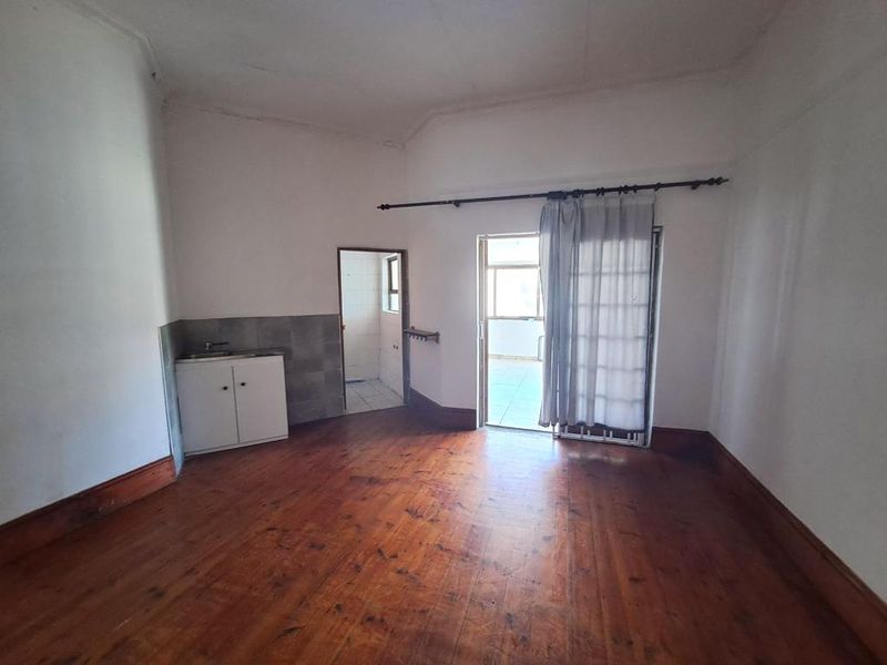 Spacious Room to Rent| Inverleith Terrace, Quigney - Photo 3