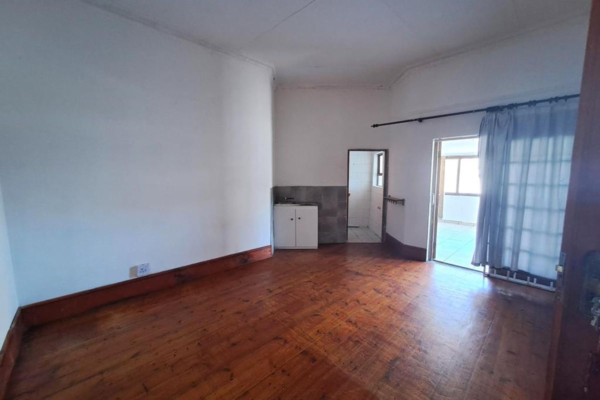 Spacious Room to Rent| Inverleith Terrace, Quigney - Photo 2