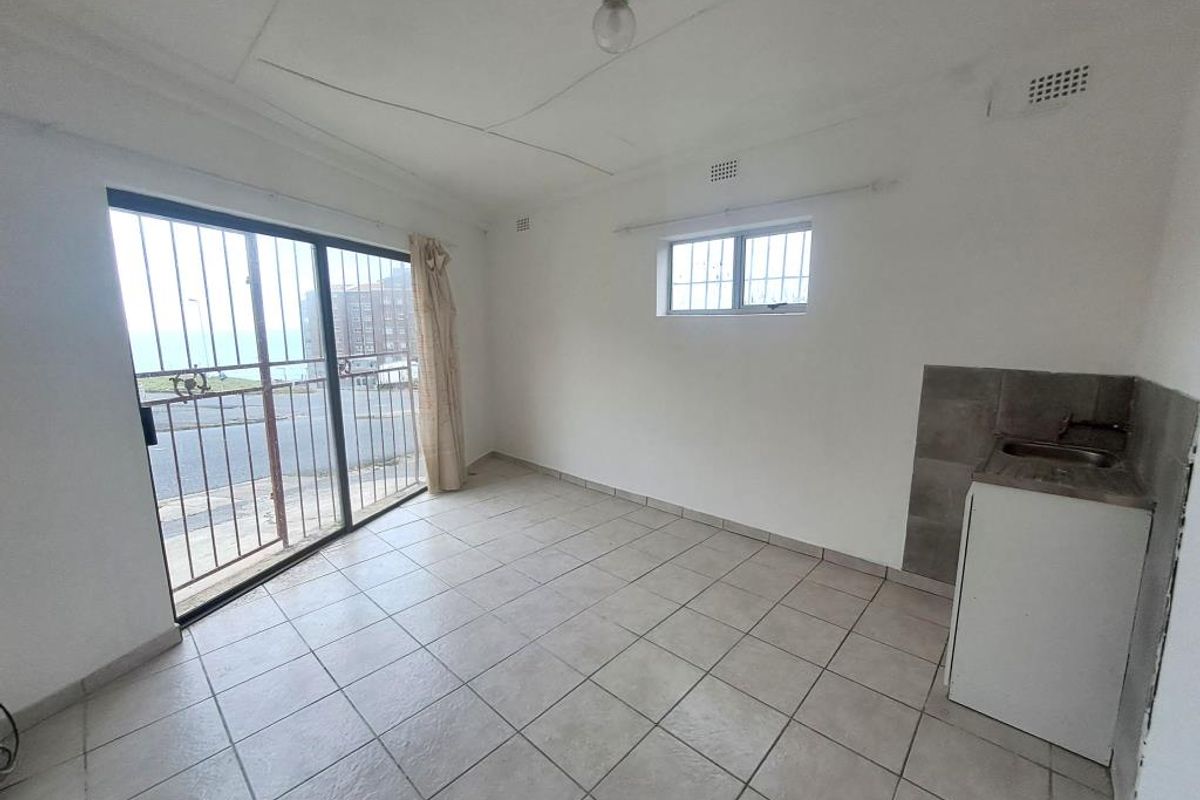 Affordable room to rent in Inverleith Terrace, Quigney - Photo 3