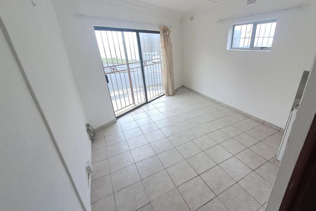 Affordable room to rent in Inverleith Terrace, Quigney - Photo 2