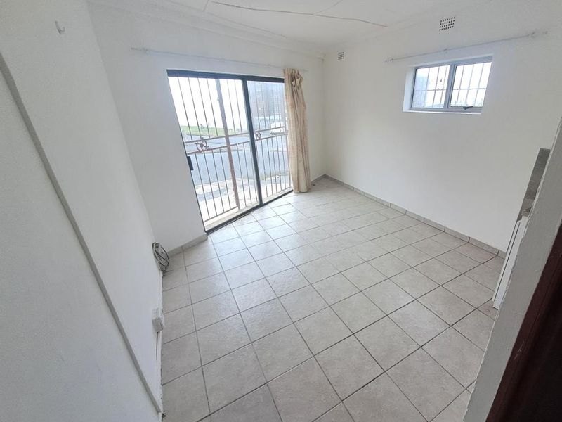 Affordable room to rent in Inverleith Terrace, Quigney - Photo 2