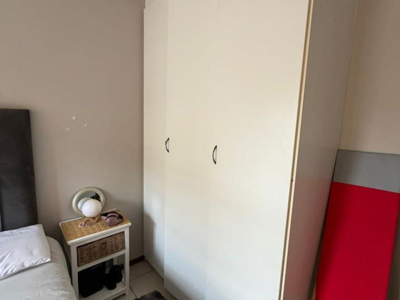 Neat Two Bedroom Apartment For Rent In Arum Sands, Gonubie - Photo 10