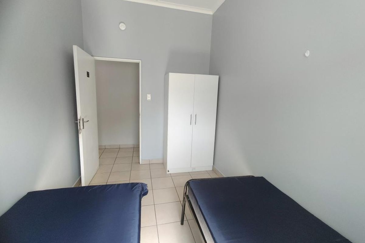 Secure, Central & Affordable Rooms in North Street, East London! - Photo 3