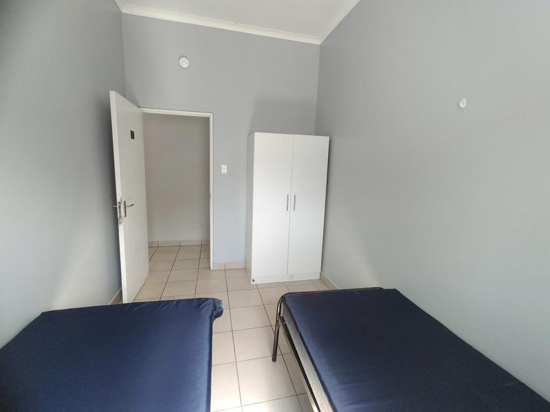 Secure, Central & Affordable Rooms in North Street, East London! - Photo 3