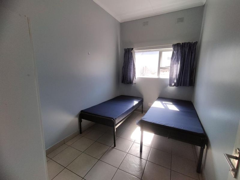 Secure, Central & Affordable Rooms in North Street, East London! - Photo 2