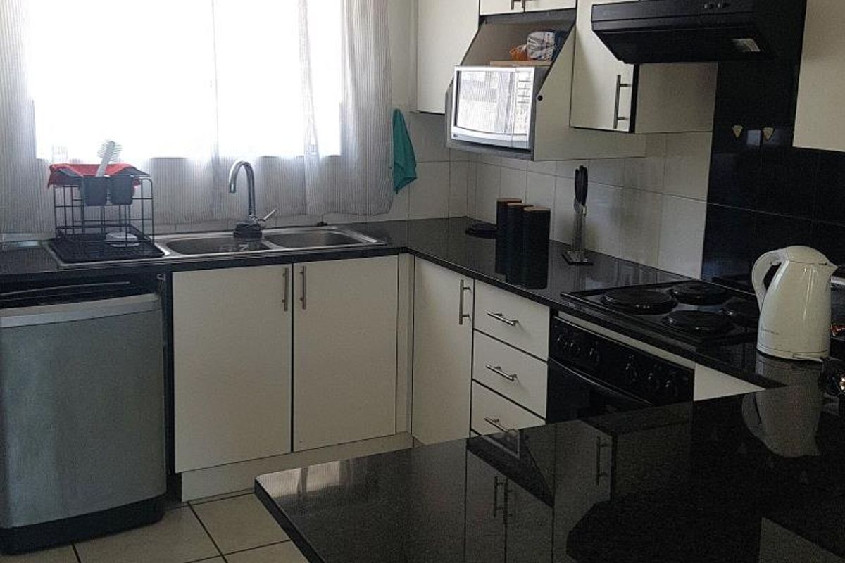 Modern 2 Bedroom Flat For Rent in Arum Sands, Gonubie - Photo 3