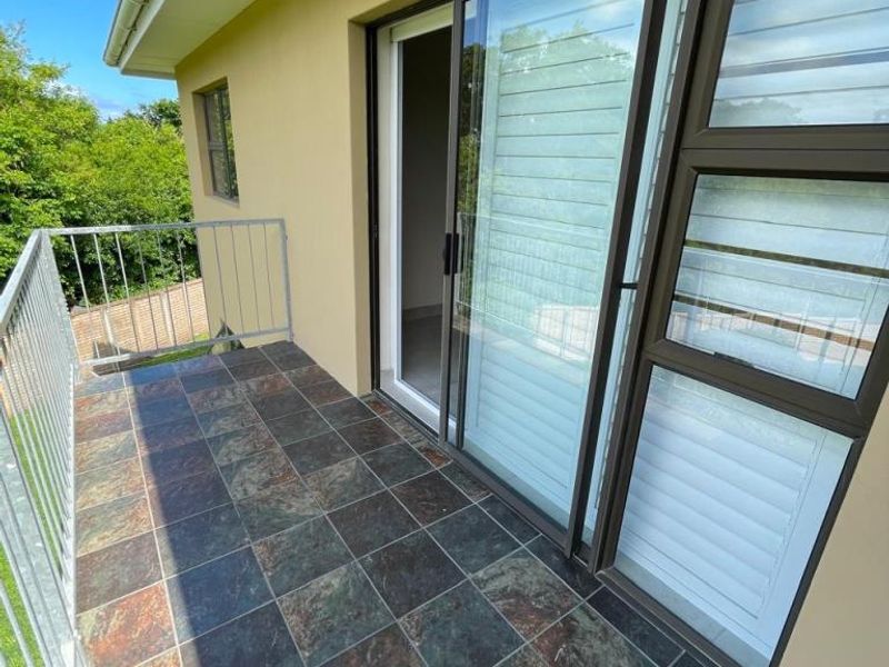 Modern 2 Bedroom Flat For Rent in Arum Sands, Gonubie - Photo 8