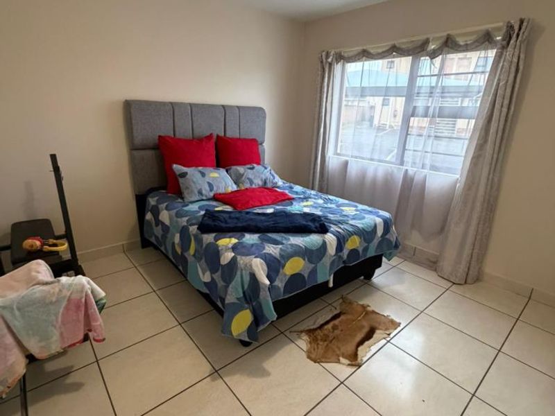 Spacious 2 Bedroom Apartment For Rent in Gonubie - Photo 7