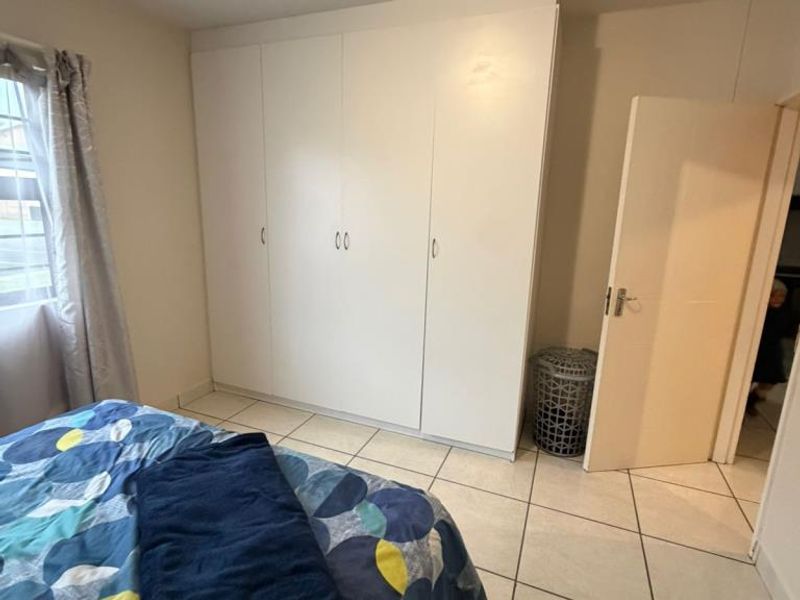 Spacious 2 Bedroom Apartment For Rent in Gonubie - Photo 8