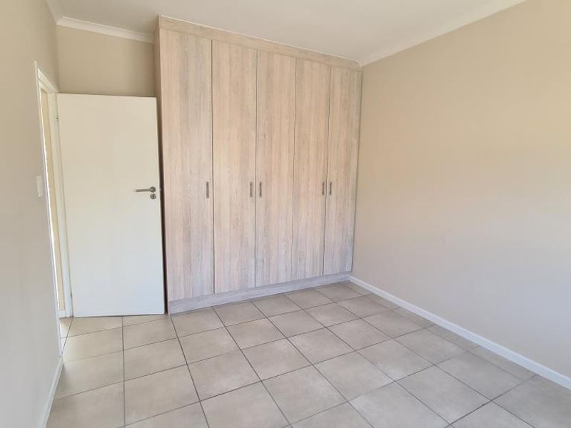 Stunning two-bedroom townhouse in Silverstream Complex, Bonnie Doon - Photo 9