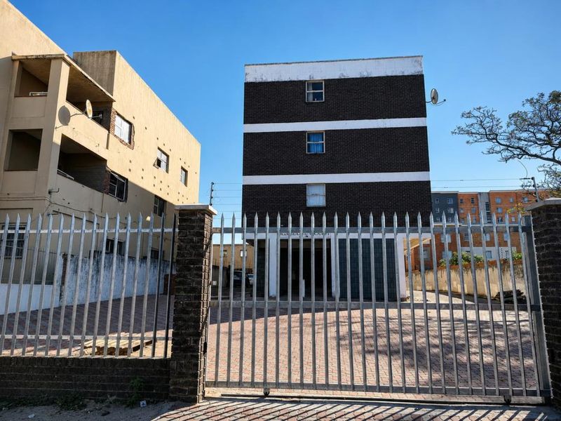 1 Bedroom Flat For Rent- Belvedere Court| Southernwood - Photo 1