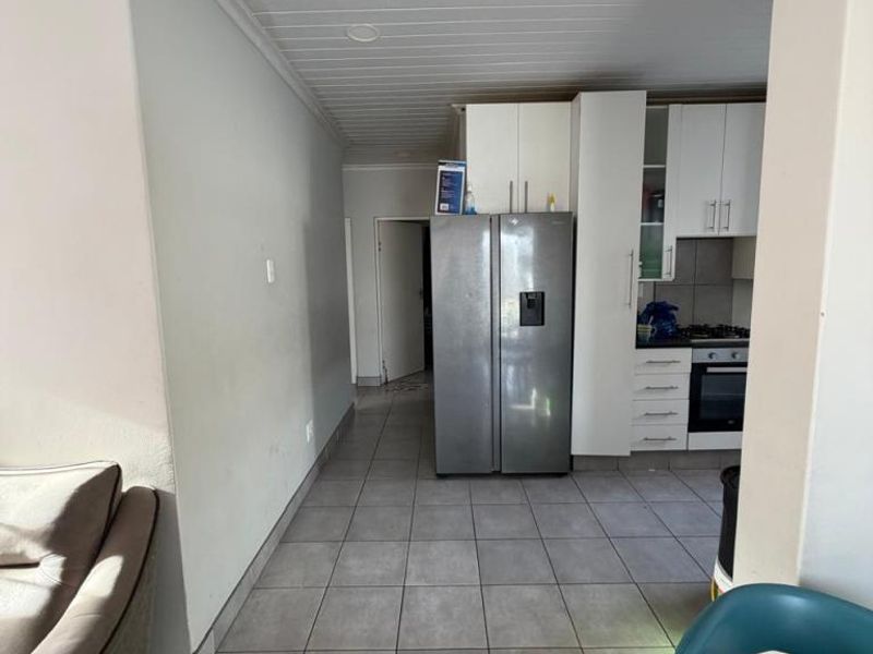 Beautiful three-bedroom townhouse in The Wedge, Gonubie - Photo 4