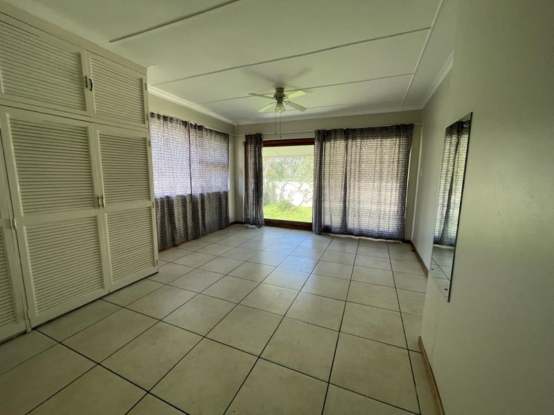 Exquisite three-bedroom house in Clovelly Road, Sunnyridge - Photo 8