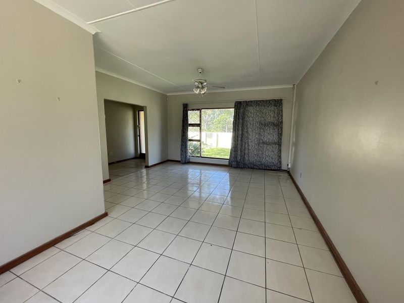 Exquisite three-bedroom house in Clovelly Road, Sunnyridge - Photo 4