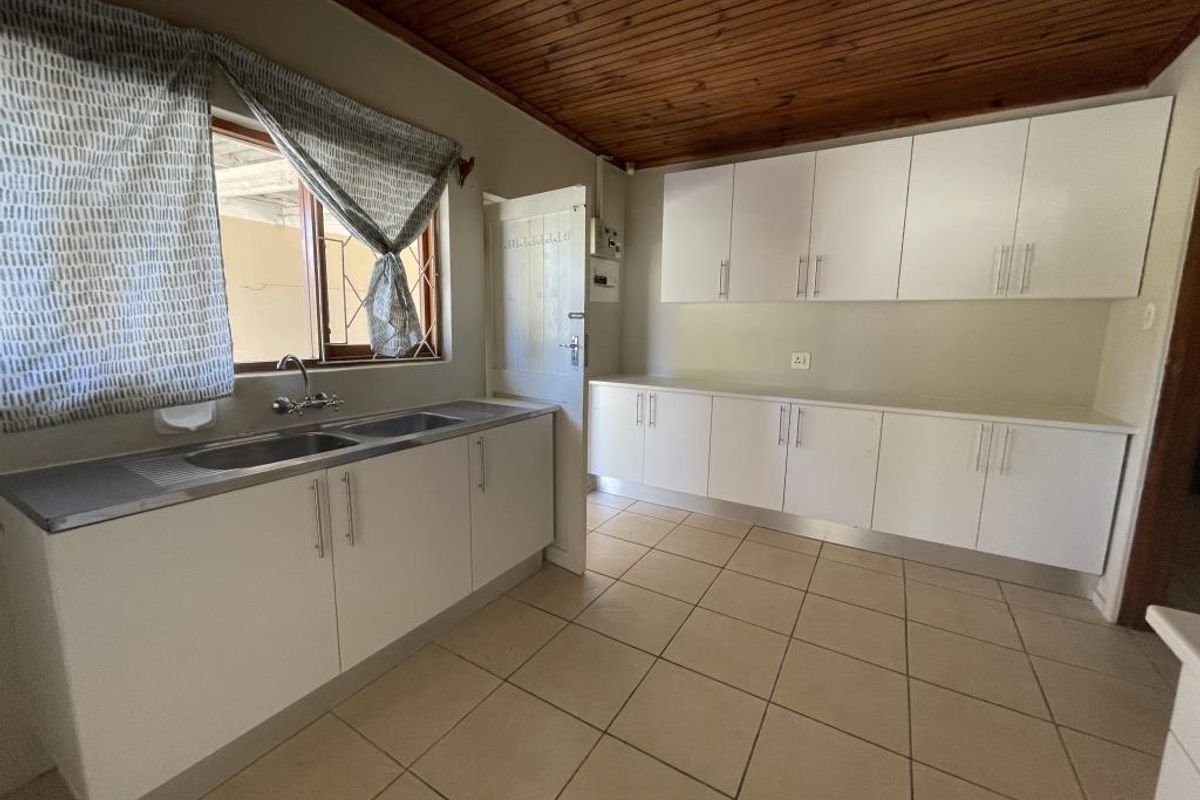 Exquisite three-bedroom house in Clovelly Road, Sunnyridge - Photo 3