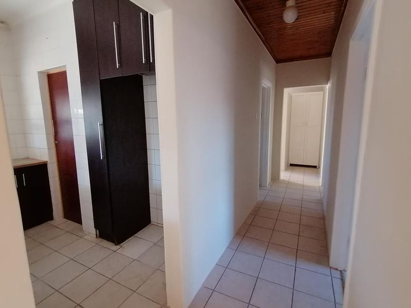 Newly Renovated 3-Bedroom Family Home for Rent in Hampstead Avenue, Greenfields - Photo 7