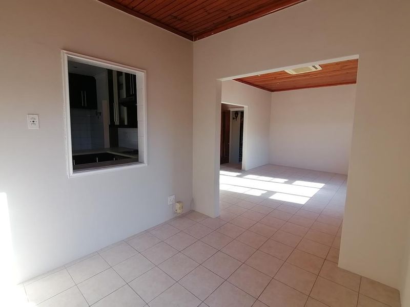 Newly Renovated 3-Bedroom Family Home for Rent in Hampstead Avenue, Greenfields - Photo 6