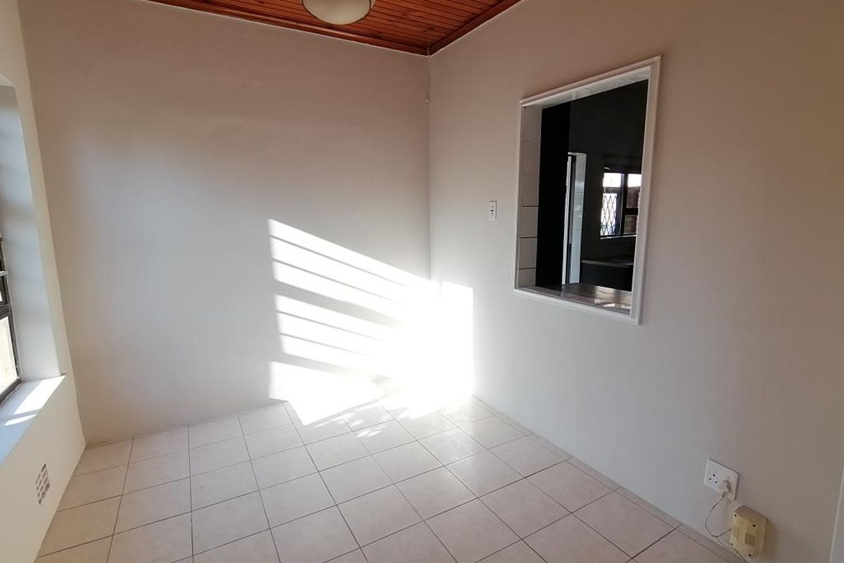 Newly Renovated 3-Bedroom Family Home for Rent in Hampstead Avenue, Greenfields - Photo 5