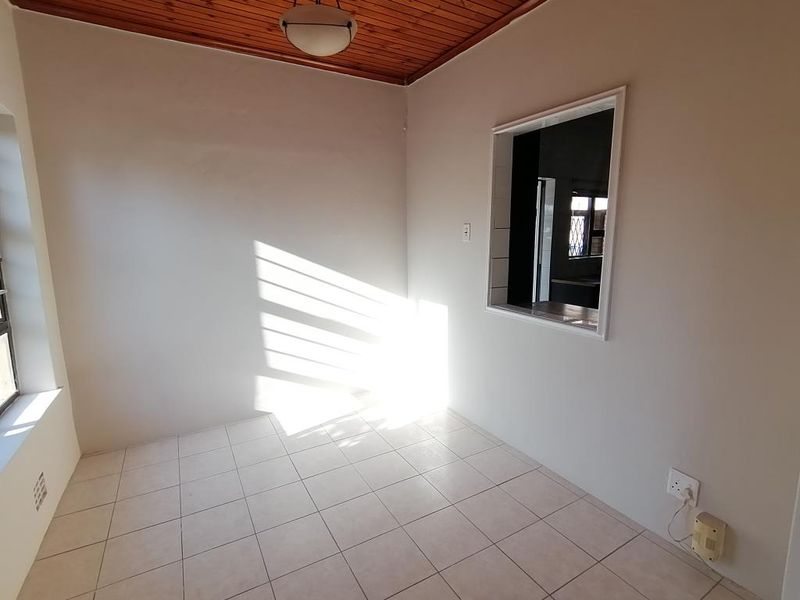 Newly Renovated 3-Bedroom Family Home for Rent in Hampstead Avenue, Greenfields - Photo 5