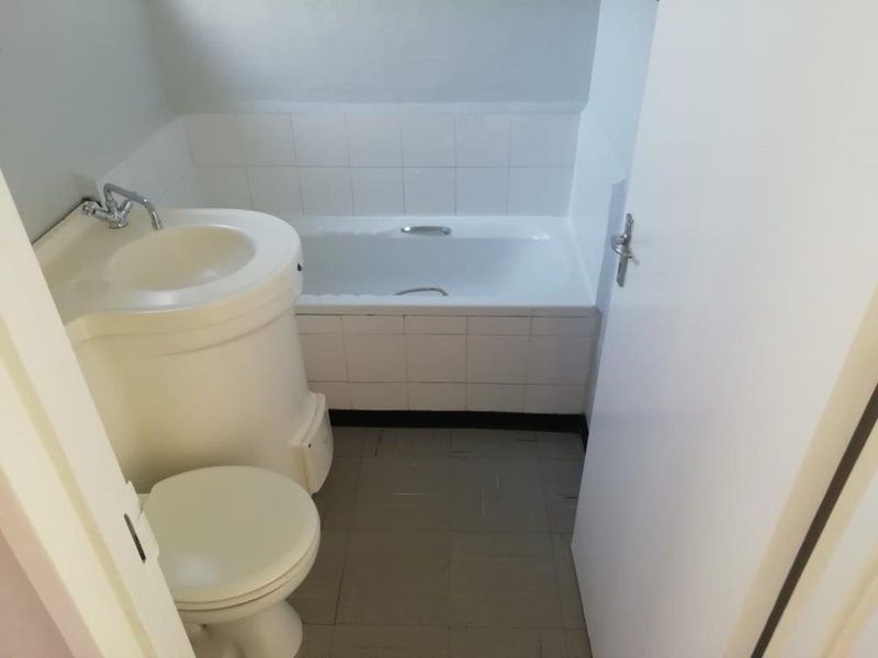 Inviting one-bedroom flat in Emerald Sky, Amalinda - Photo 7