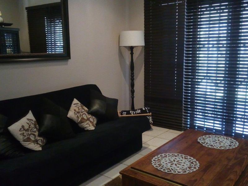 PET FRIENDLY PROPERTY IN THE HEART OF QUEENSBURGH IN DURBAN - Photo 10