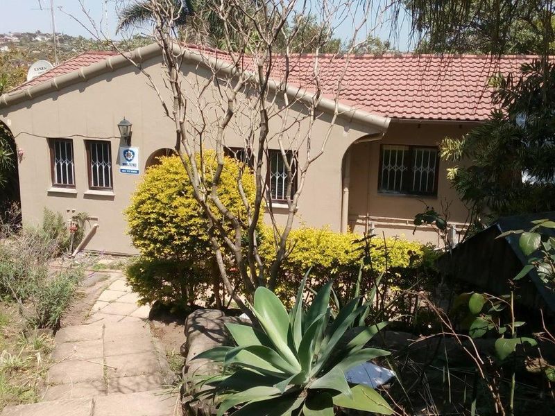 PET FRIENDLY PROPERTY IN THE HEART OF QUEENSBURGH IN DURBAN - Photo 6