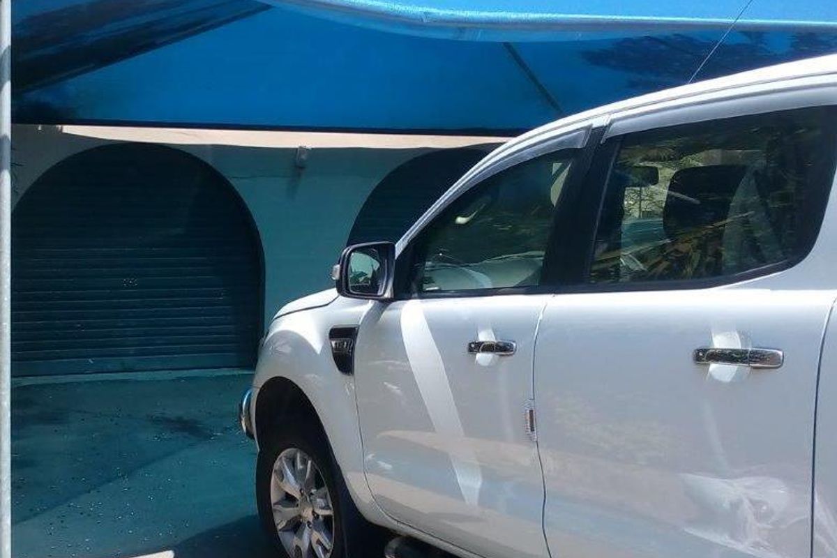 PET FRIENDLY PROPERTY IN THE HEART OF QUEENSBURGH IN DURBAN - Photo 4