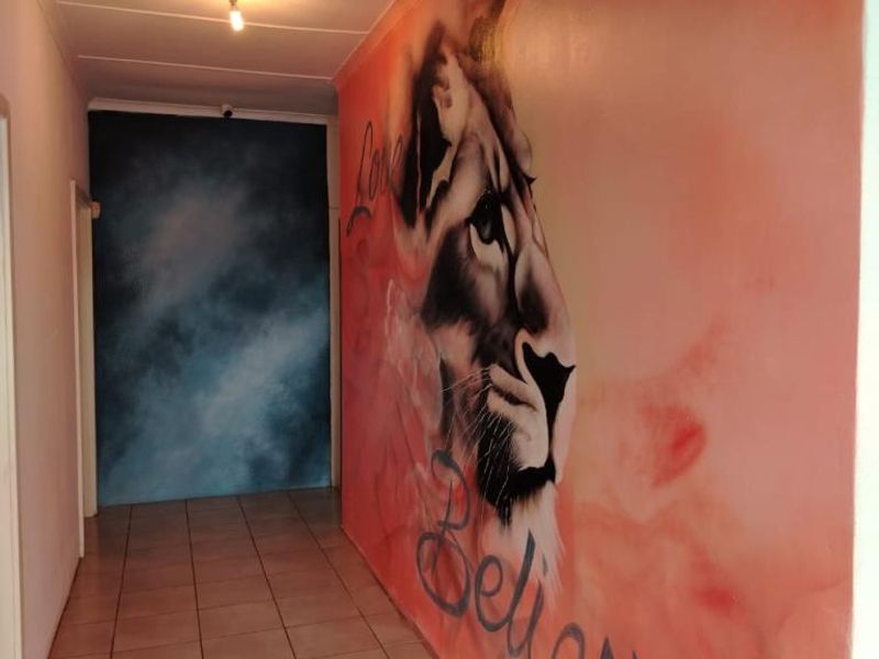 Prime Office Space in Beacon Bay, East London - Photo 4