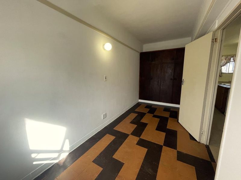 Spacious room in Chadbert Court, Quigney - Photo 6