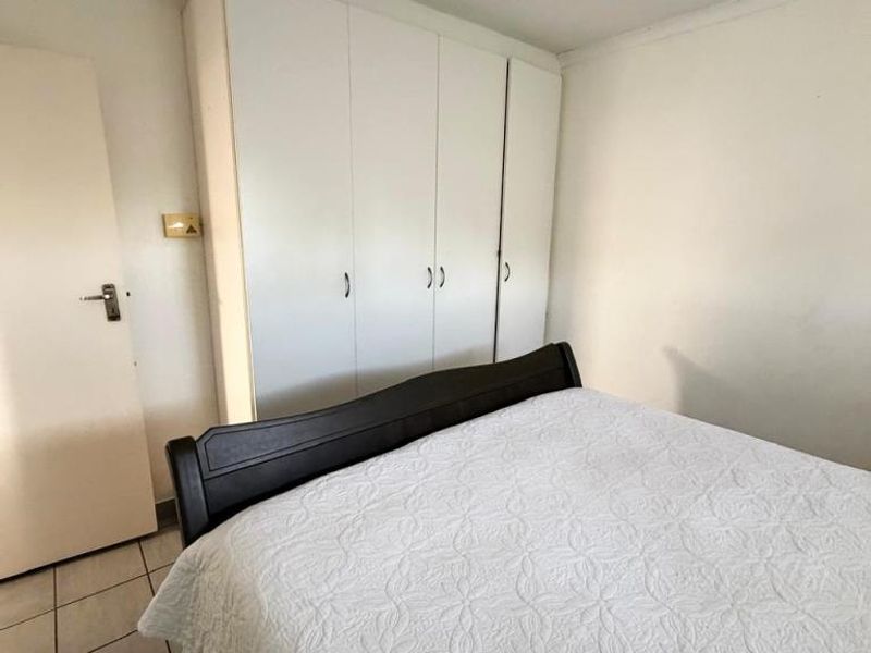 Well-Maintained Two-Bedroom Townhouse in Tyson Place, Gonubie - Photo 8
