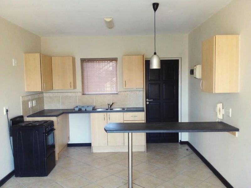 Bright & Secure 1 Bedroom Apartment For Rent| Kenwick Close| Braelyn - Photo 5