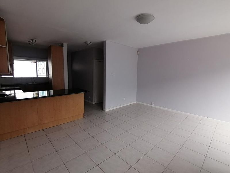 Renovated 2 Bedroom Flat in Colin Court, Berea - Photo 4