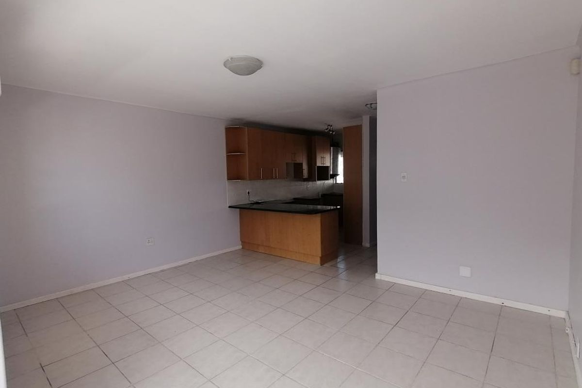 Renovated 2 Bedroom Flat in Colin Court, Berea - Photo 3