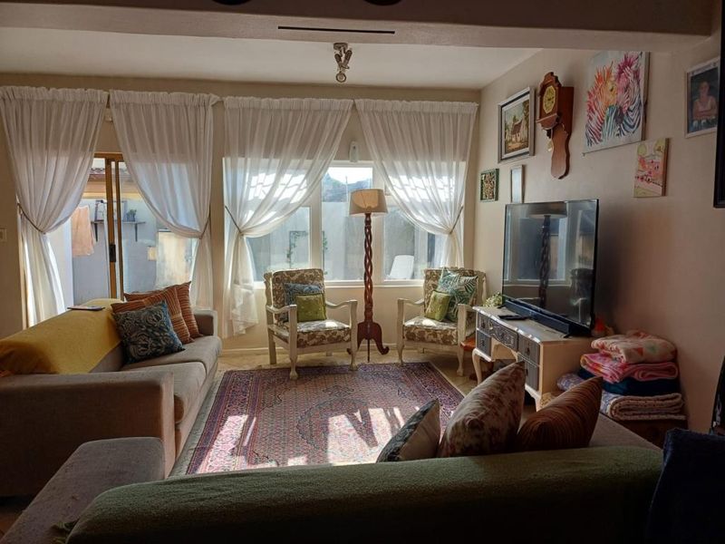 Well-maintained three-bedroom duplex in Village Glen, Bonza Bay - Photo 8