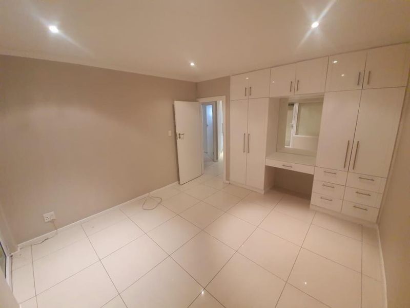 Incredible three-bedroom house in Baysville Mews, Baysville - Photo 9