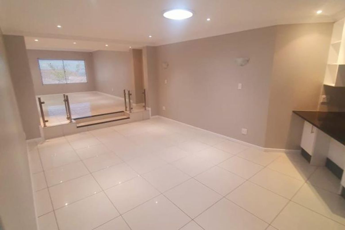 Incredible three-bedroom house in Baysville Mews, Baysville - Photo 5