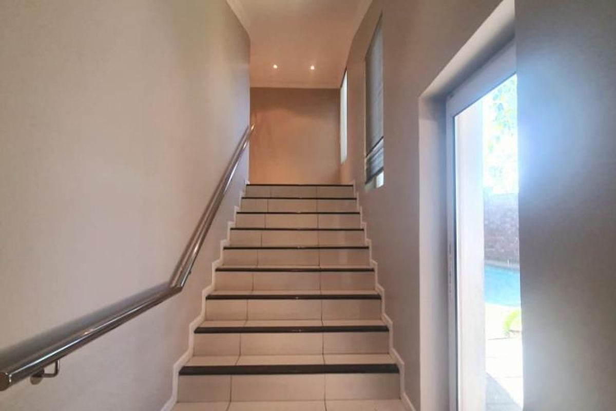 Incredible three-bedroom house in Baysville Mews, Baysville - Photo 4