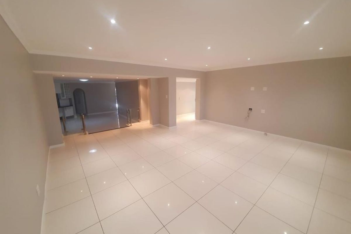 Incredible three-bedroom house in Baysville Mews, Baysville - Photo 3