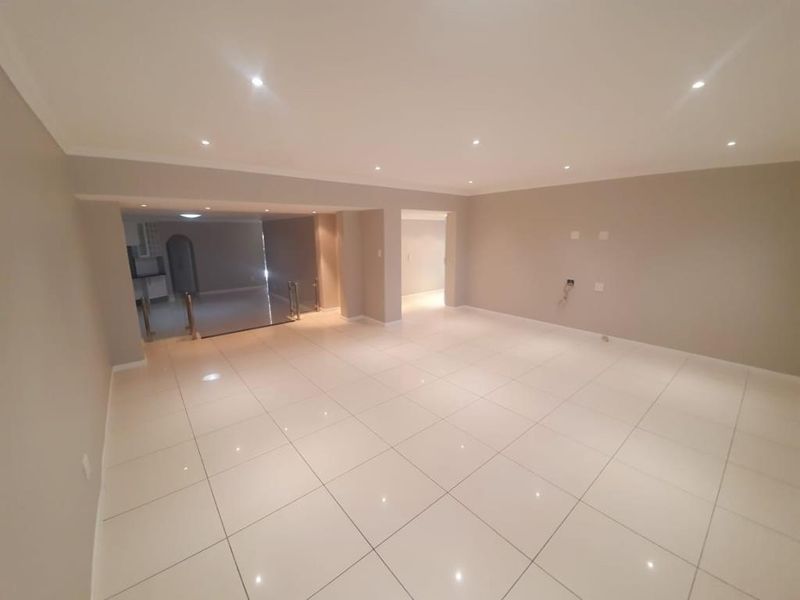 Incredible three-bedroom house in Baysville Mews, Baysville - Photo 3