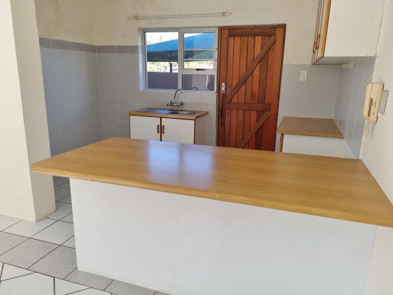 Spacious two-bedroom flat in La Chari, Gonubie - Photo 5