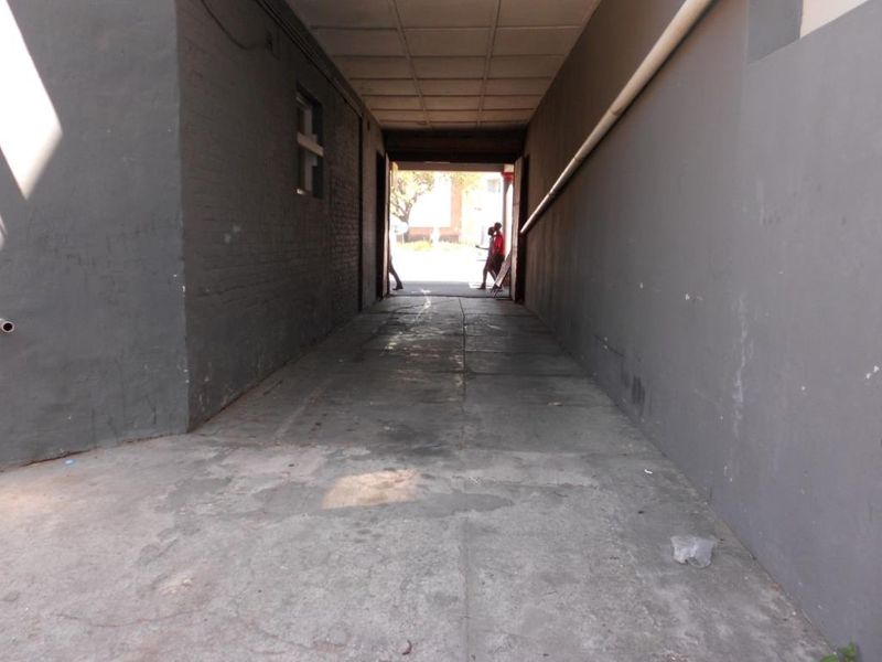 Offices to let – Upper Oxford Street - Photo 4