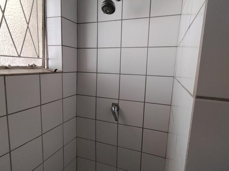 Spacious bachelor flat in Mount Nelson, Southernwood - Photo 7
