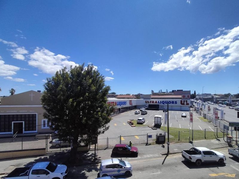 Spacious bachelor flat in Mount Nelson, Southernwood - Photo 8