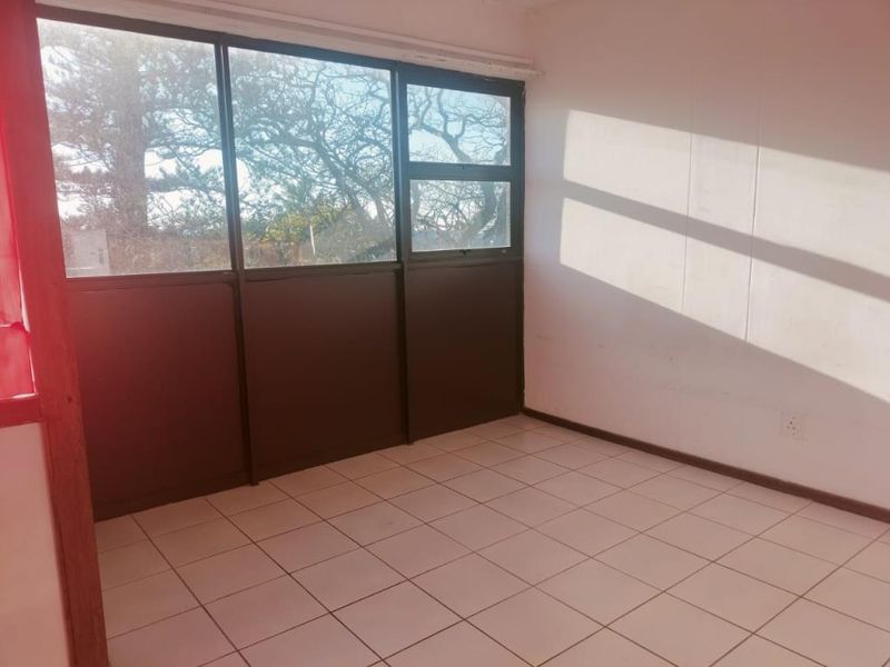 Limited Offer: One Bedroom Flat for Rent in Belvedere Court, Southernwood - Photo 6