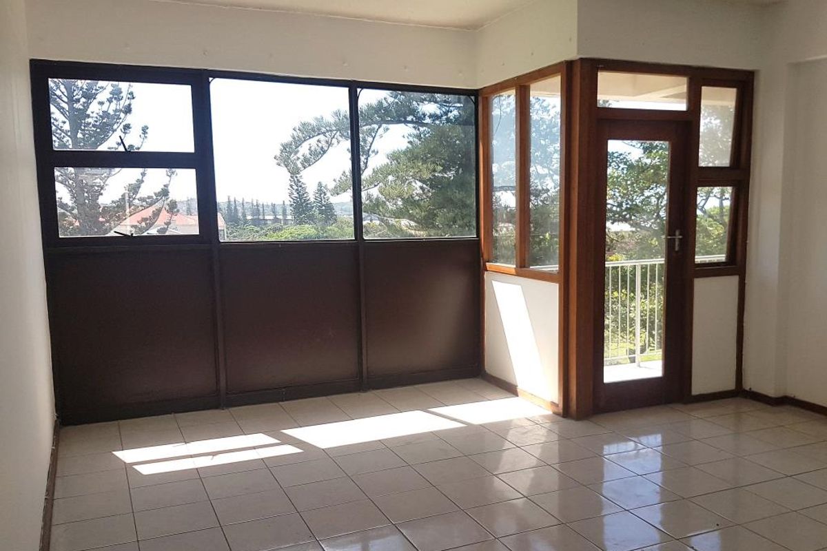 Charming One Bedroom Apartment for Rent in Belvedere Court, Southernwood - Photo 4