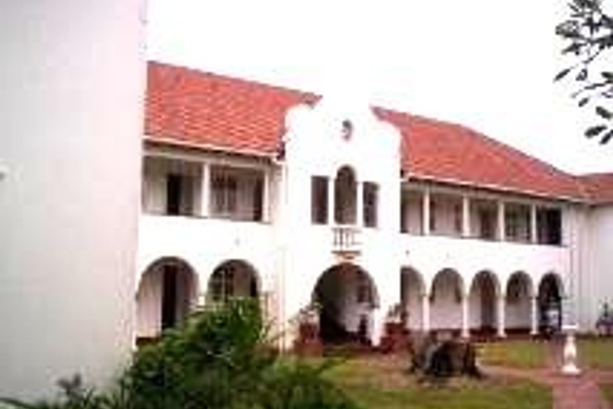 OLD WORLDE CHARM SET IN A PEACEFUL ATMOSPHERE - Photo 3